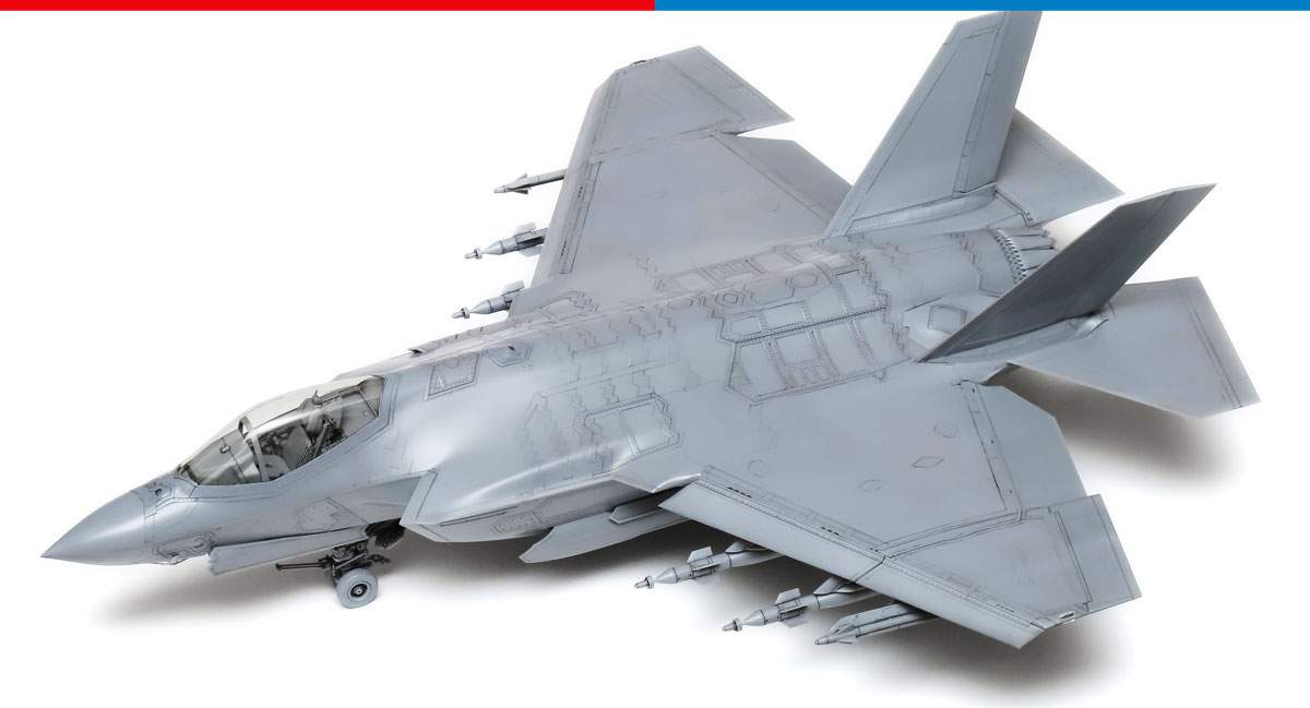 First Detailed Look - Lockheed Martin F-35C Lightning II Model Kit