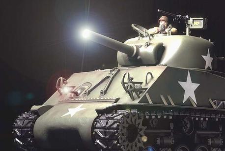 Tamiya M4 Sherman 105Mm Howitzer Full Option Kit / Tamiya USA